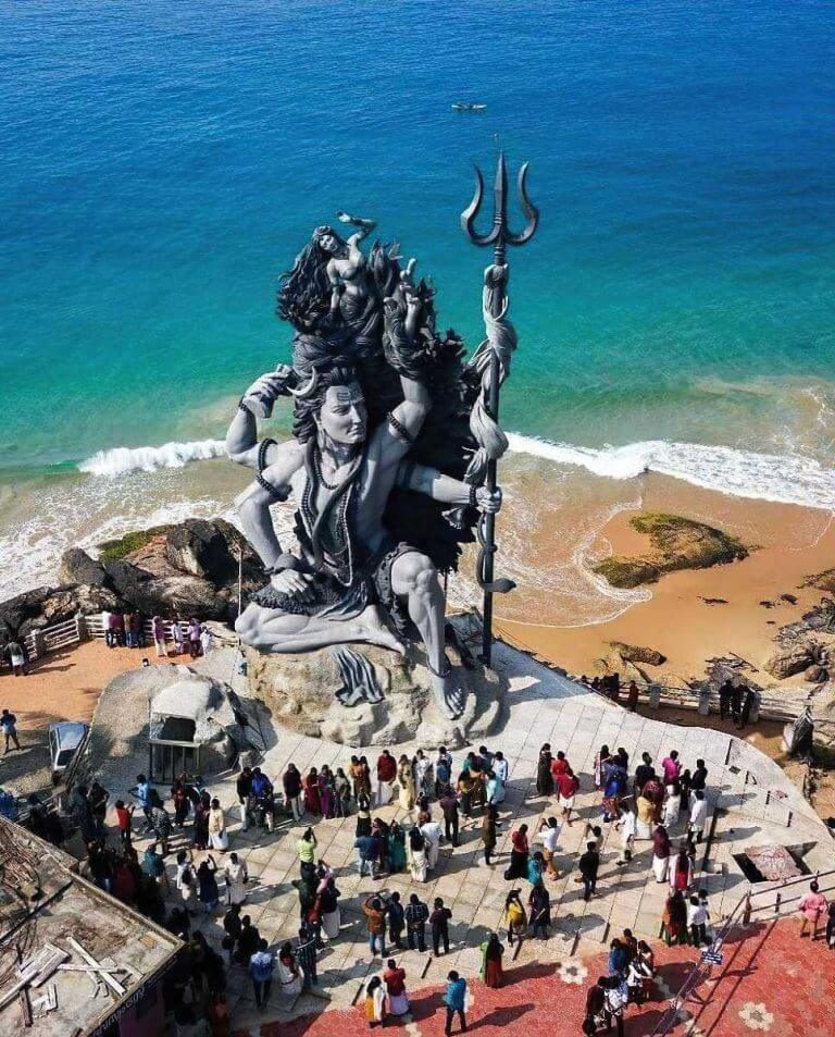 Nearby Places to visit Aalmaram by Kizhakeyil